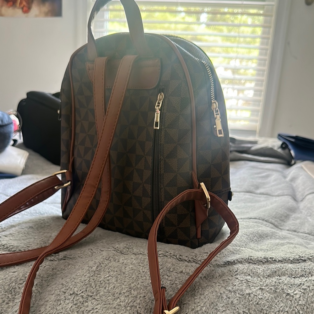 Brown Geometric Pattern Backpack - image 2